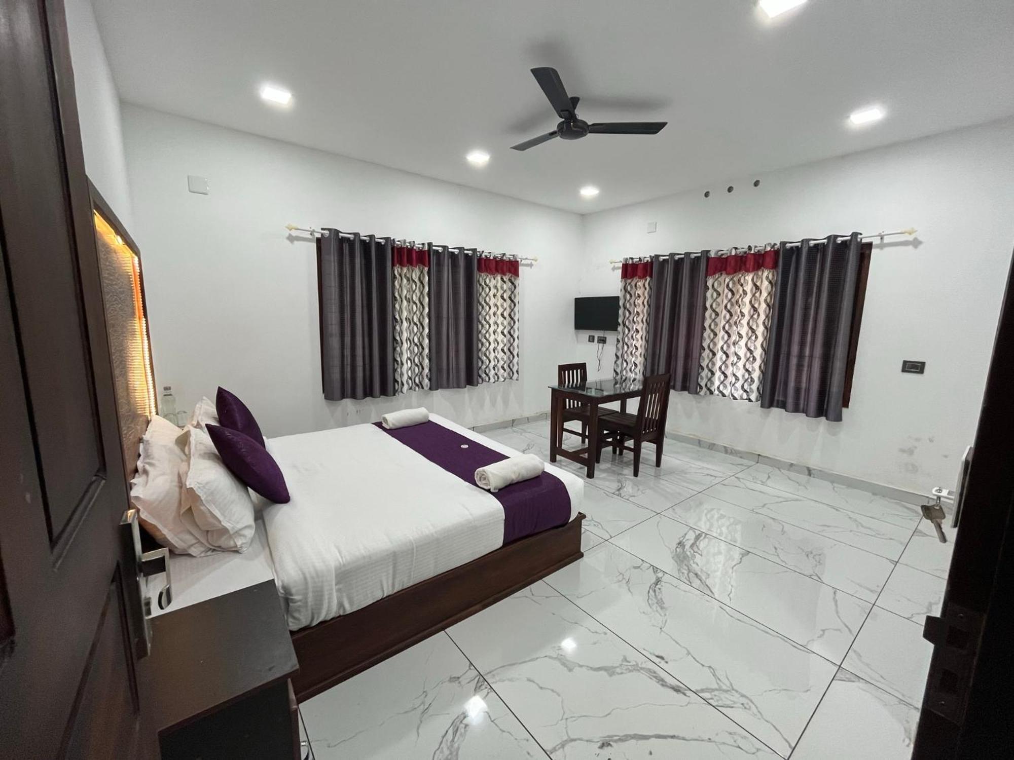 Mount Court Munnar Hotel Exterior photo